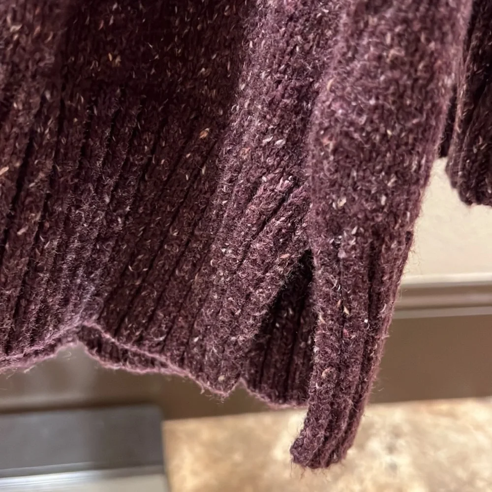 NWOT, “Natural Reflections”  XXL Sweater.  Color - Redish Brown. - Picture 4 of 6